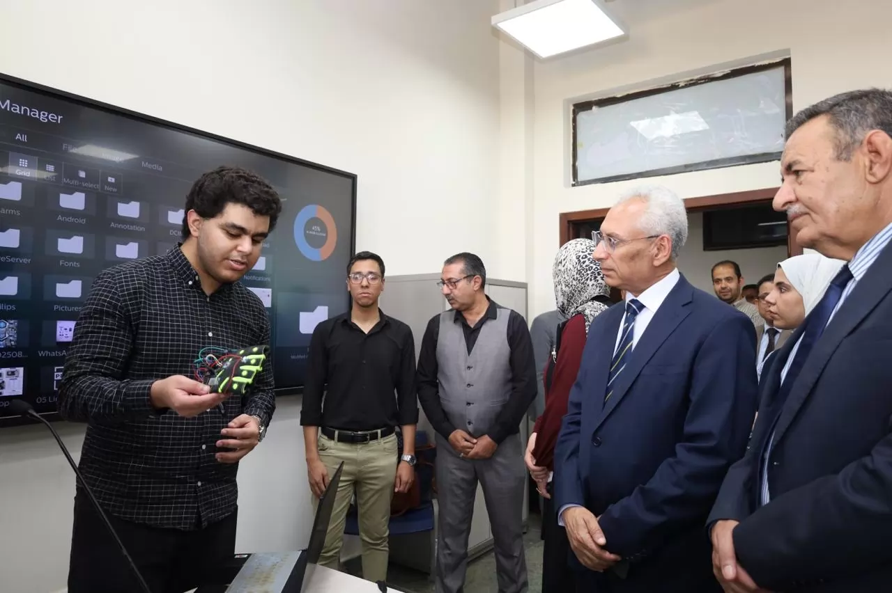 افتتاح معرض مشروعات تطبيقات الذكاء الاصطناعي لطلاب جامعة المنيا 