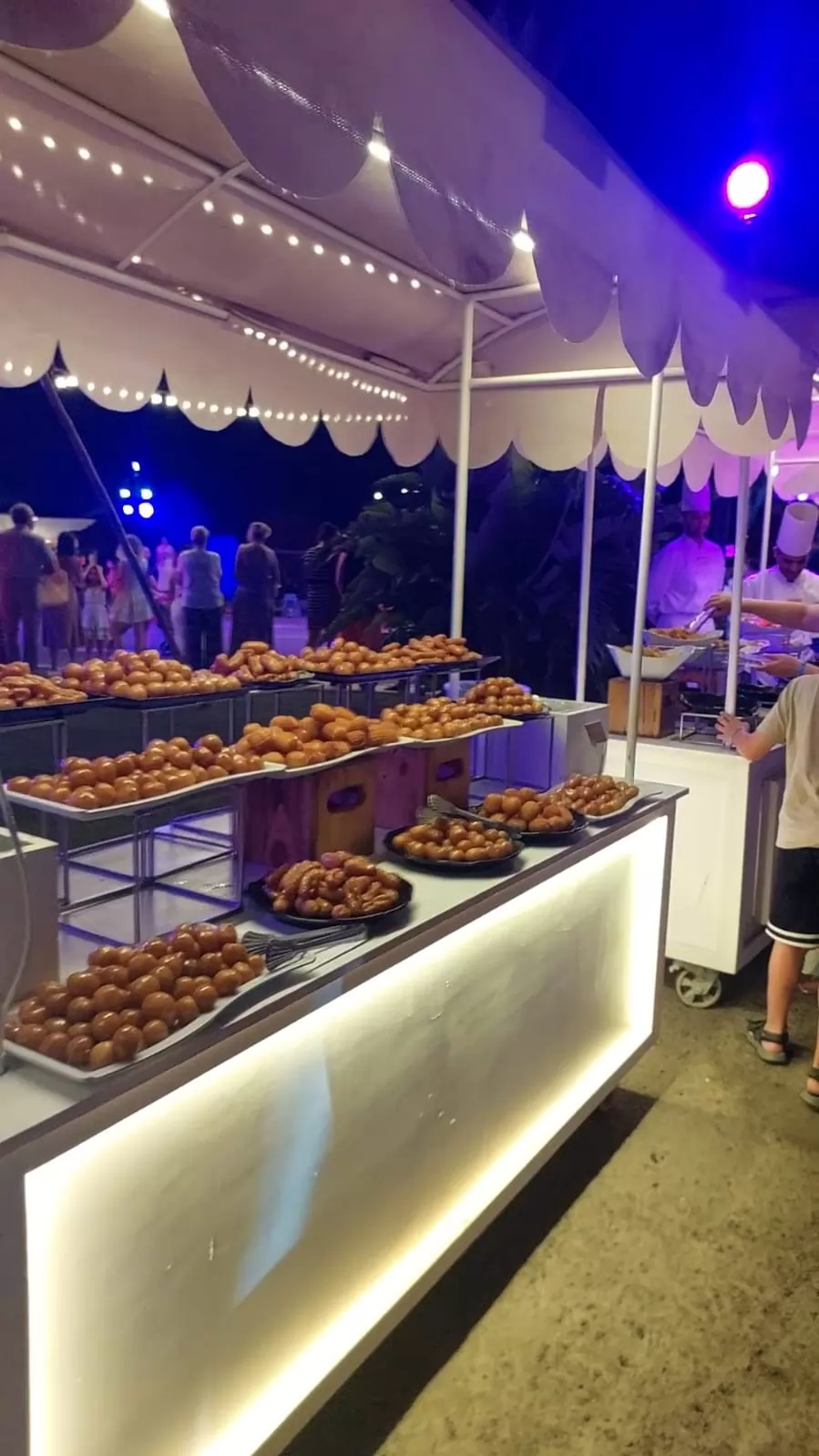 ​مهرجان الشارع بالغردقةيجذب السياح ويعززرسائل الأمان بالبحرالأحمر