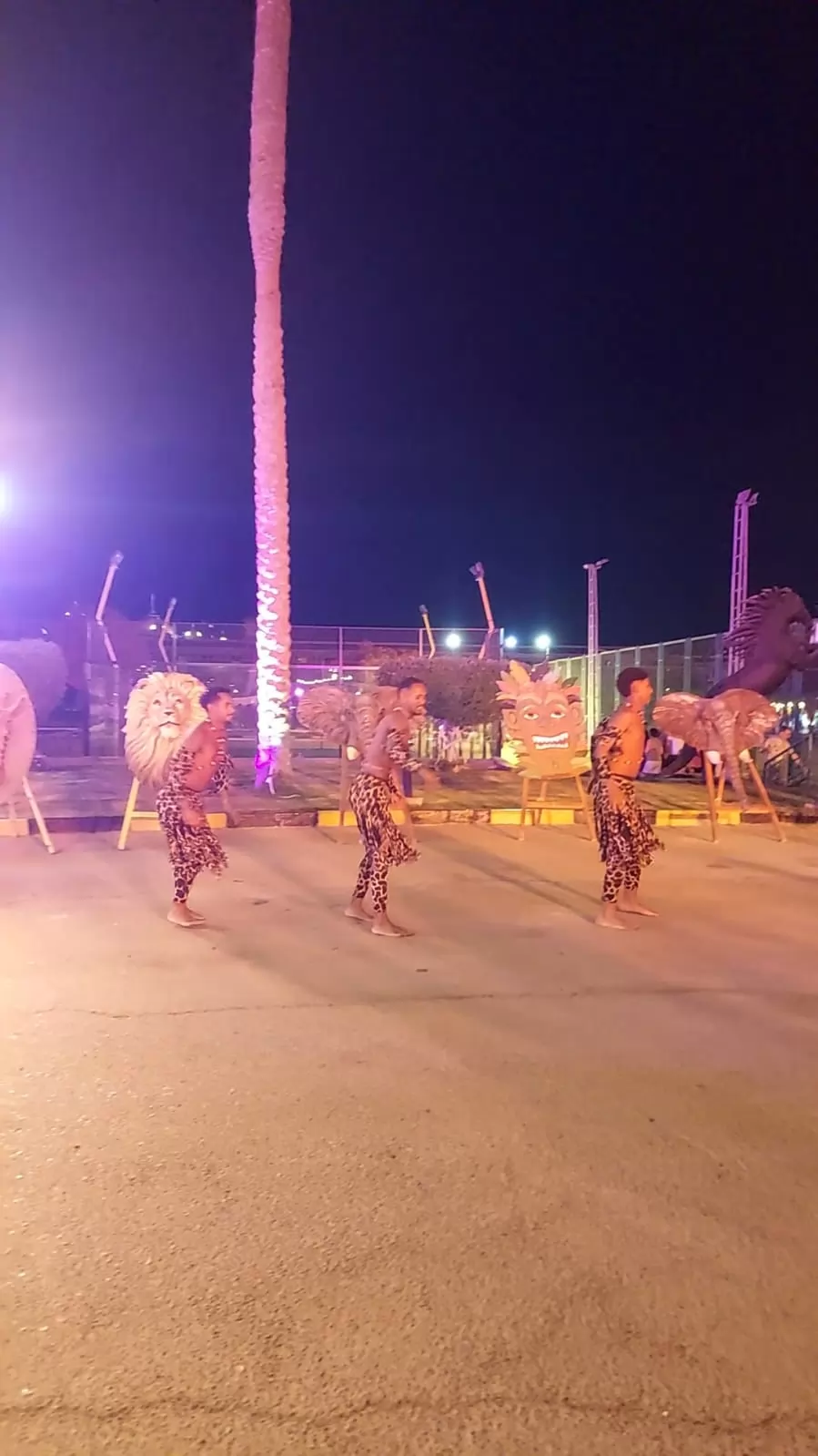 ​مهرجان الشارع بالغردقةيجذب السياح ويعززرسائل الأمان بالبحرالأحمر