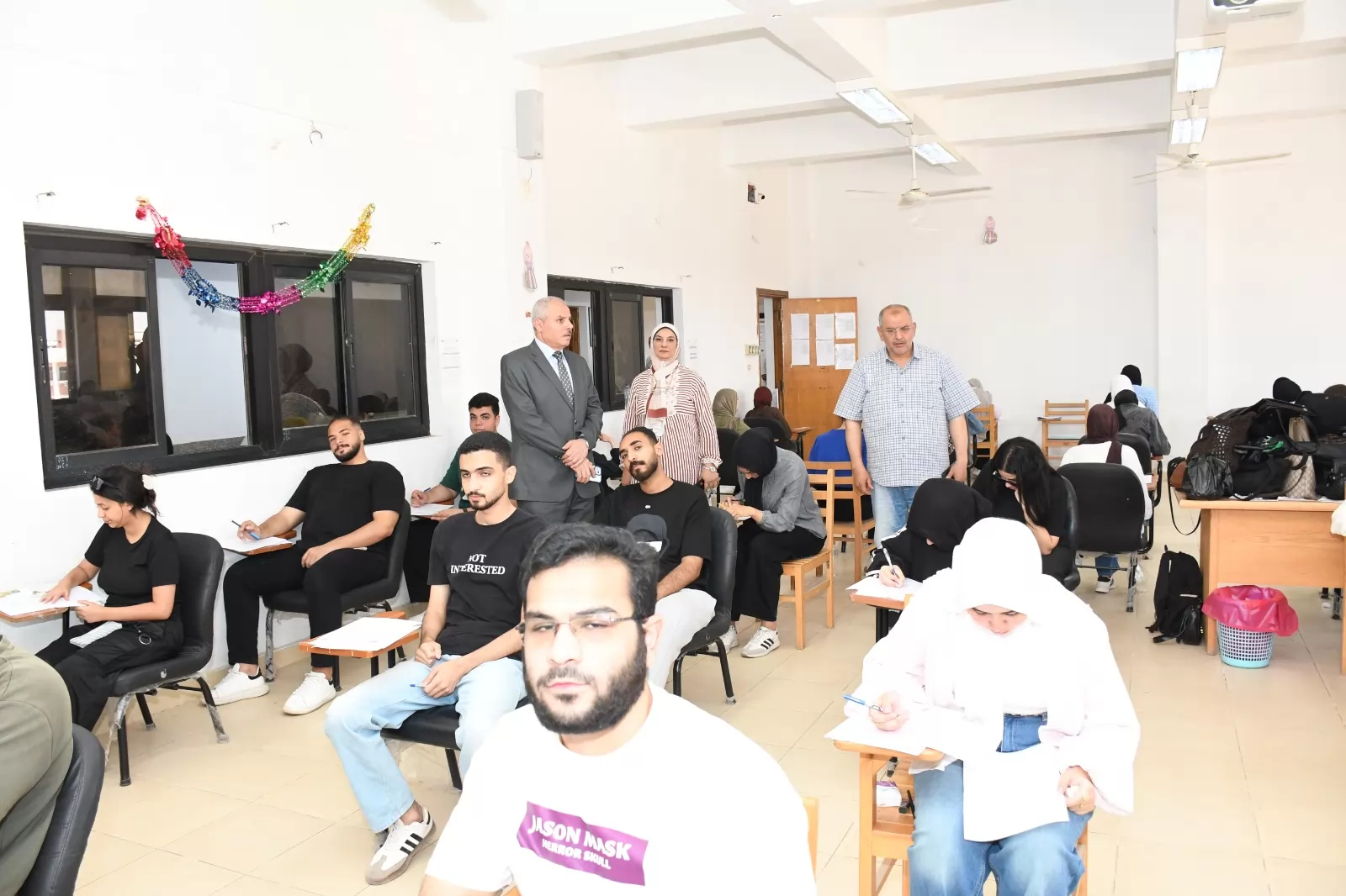 780 طالبًا يؤدون امتحانات الفرقتين الثالثة والرابعة بألسن القناة 