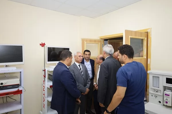 رئيس جامعة المنيا يتفقد اعمال التطوير  لمستشفى القلب والصدر 