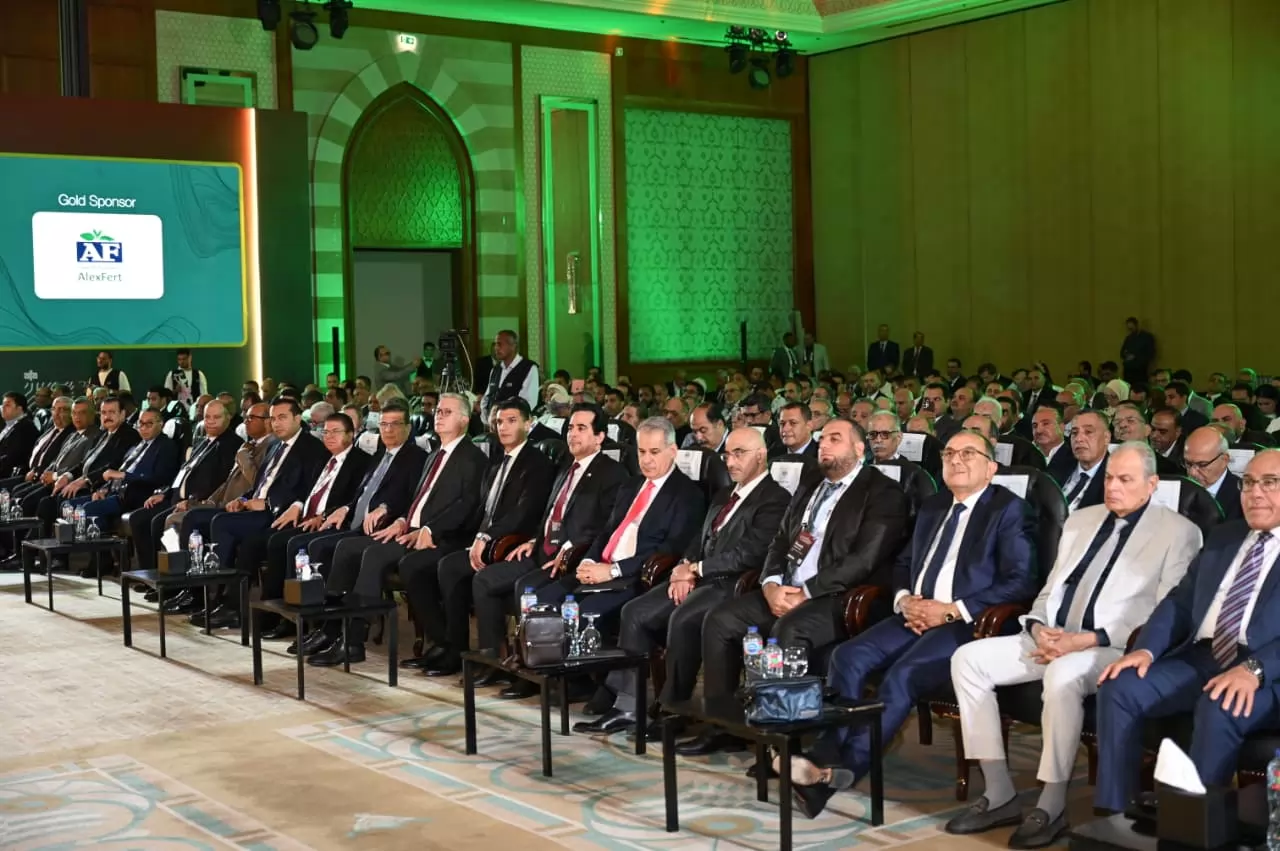 وزير البترول: تأمين احتياجات صناعة الأسمدة والصناعات المختلفة من 