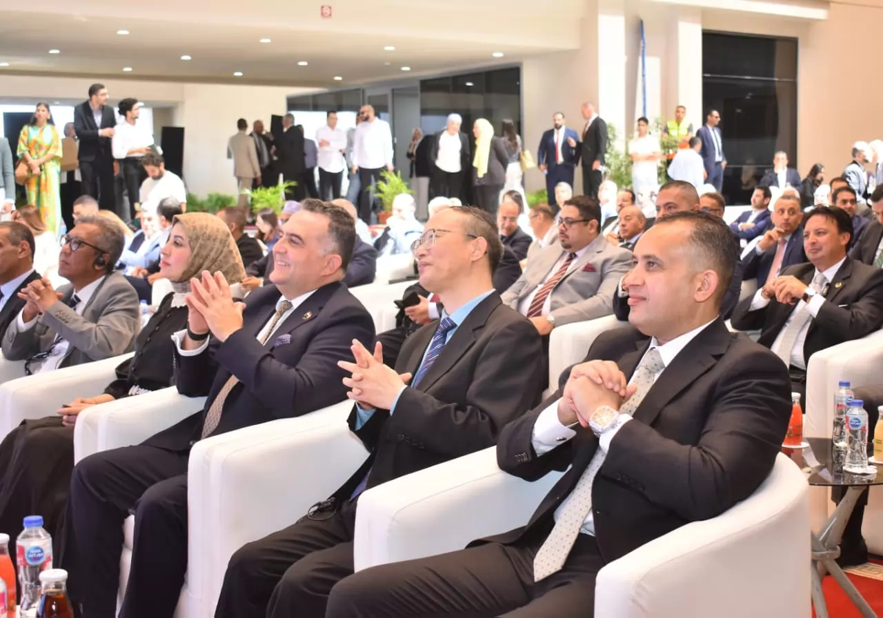 رئيس جهاز العلمين الجديدة يستعرض فرص الاستثمار بالمدينة .. صور