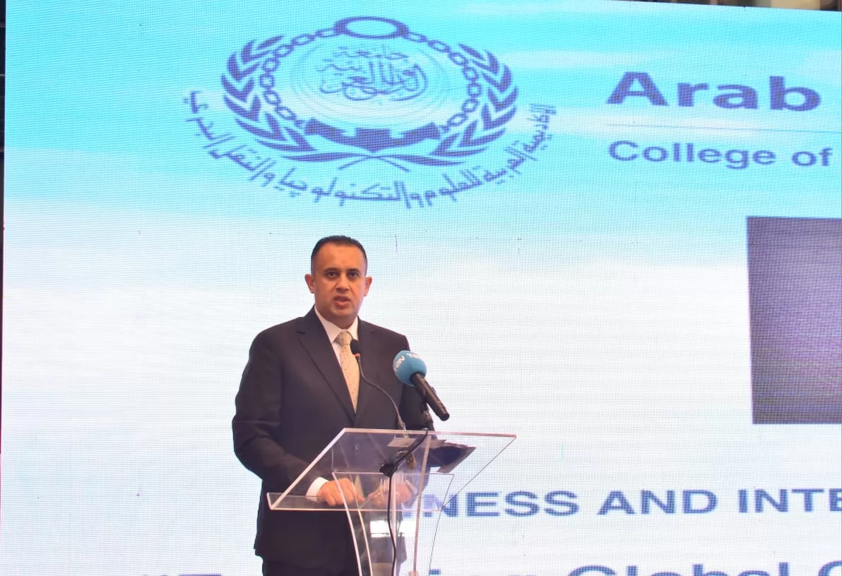 رئيس جهاز العلمين الجديدة يستعرض فرص الاستثمار بالمدينة .. صور