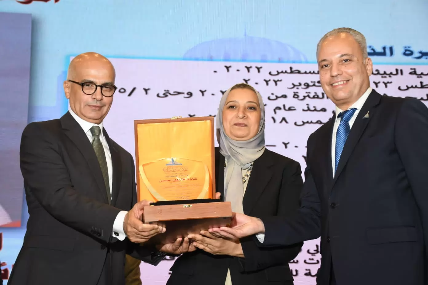 رئيس جامعة عين شمس يشهد فعاليات المؤتمر العلمي لكلية الهندسة
