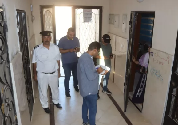 الإسكان تبدأ إجراءات سحب الشقق المغلقة .. صور