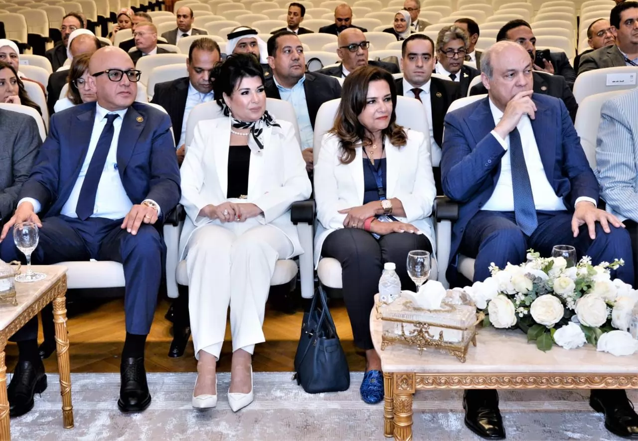 استراتيجية متكاملة لتطوير قطاع الطيران المدنى