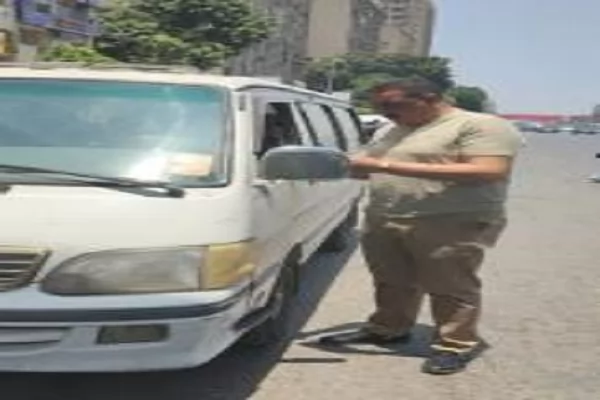 ضبط 1680 مخالفة سرفيس وإزالة 4 مواقف عشوائية بالجيزة