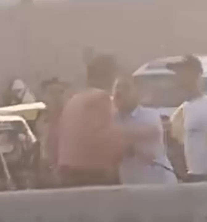 الأمن يضبط عاطلاً هدد سائق «توك توك» بسلاح أبيض في الإسكندرية