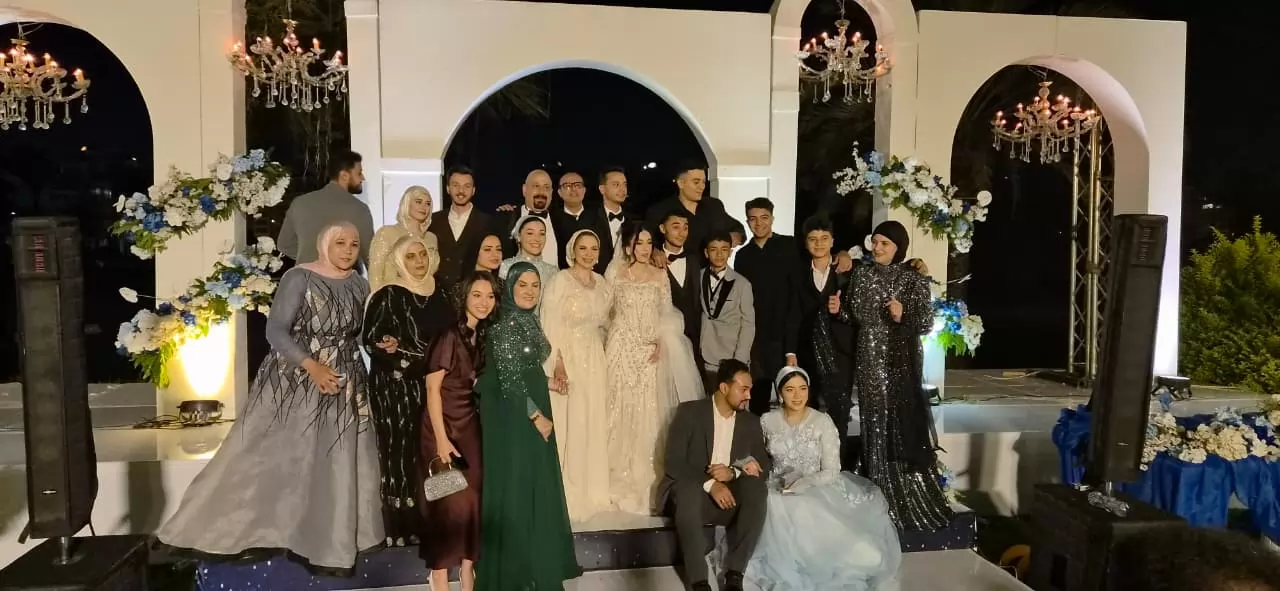 زفاف سعيد للعروسين