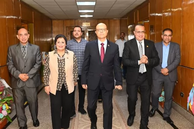 المنشاوى و الألفي يوقعان بروتوكول تعاون لتفعيل