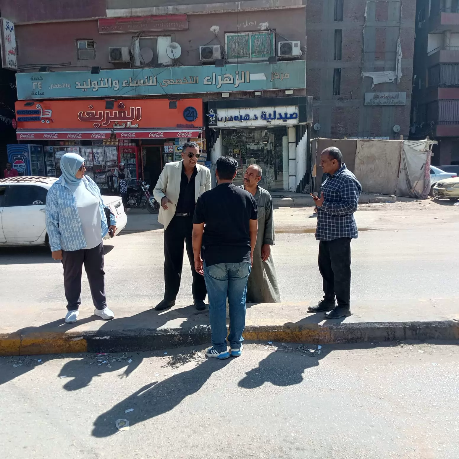 حملات تشجير وتطوير وزيادة المساحات الخضراء بحي الوراق 