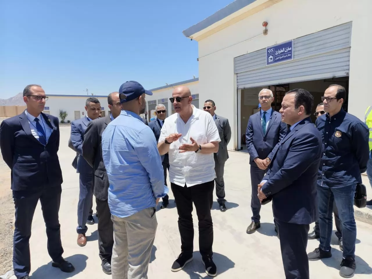 النشار يتابع مشروعات التطوير بمطاري شرم الشيخ والغردقة