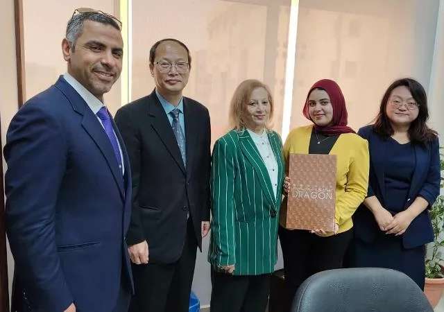 تفاصيل زيارة وفد سفارة الصين فى كلية الألسن بالجامعة المصرية الرو