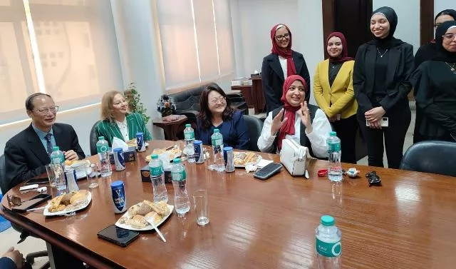 تفاصيل زيارة وفد سفارة الصين فى كلية الألسن بالجامعة المصرية الرو