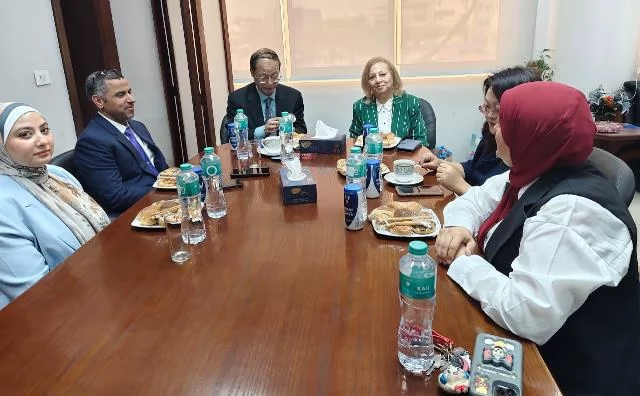 تفاصيل زيارة وفد سفارة الصين فى كلية الألسن بالجامعة المصرية الرو
