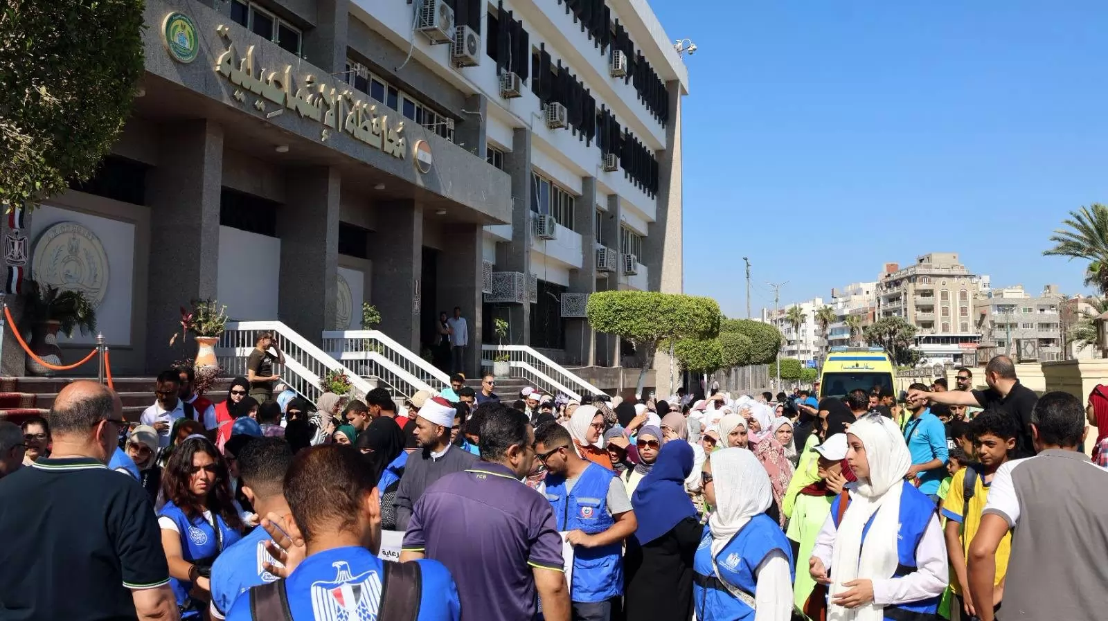 مسيرة في شوارع الإسماعيلية احتفالا باليوم العالمي للتبرع بالدم