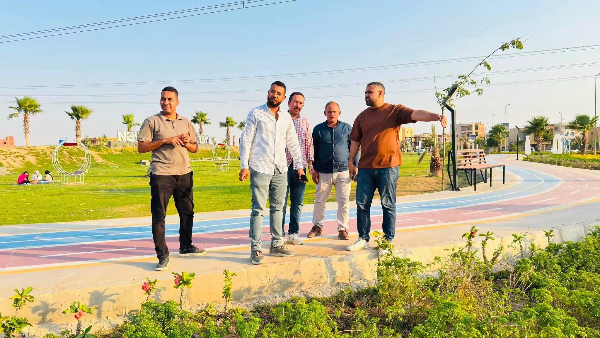 رئيس جهاز العبور الجديدة يتابع مشروعات الرصف والحدائق .. صور