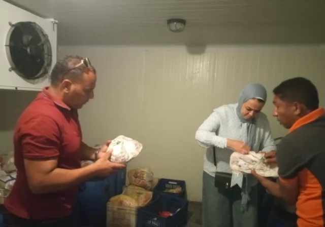 ضبط أكثر من نصف طن دواجن وأسماك ولحوم غير صالحة بالمنيا 