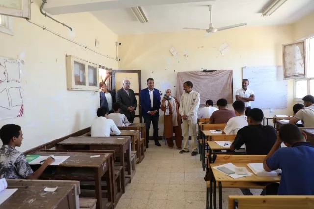 طلاب الثانوية العامة بالبحرالأحمر  امتحان الجغرافيا سهل
