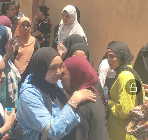 صدمة  الكيمياء تحرق قلوب طلاب الثانوية العامة بالأقصر