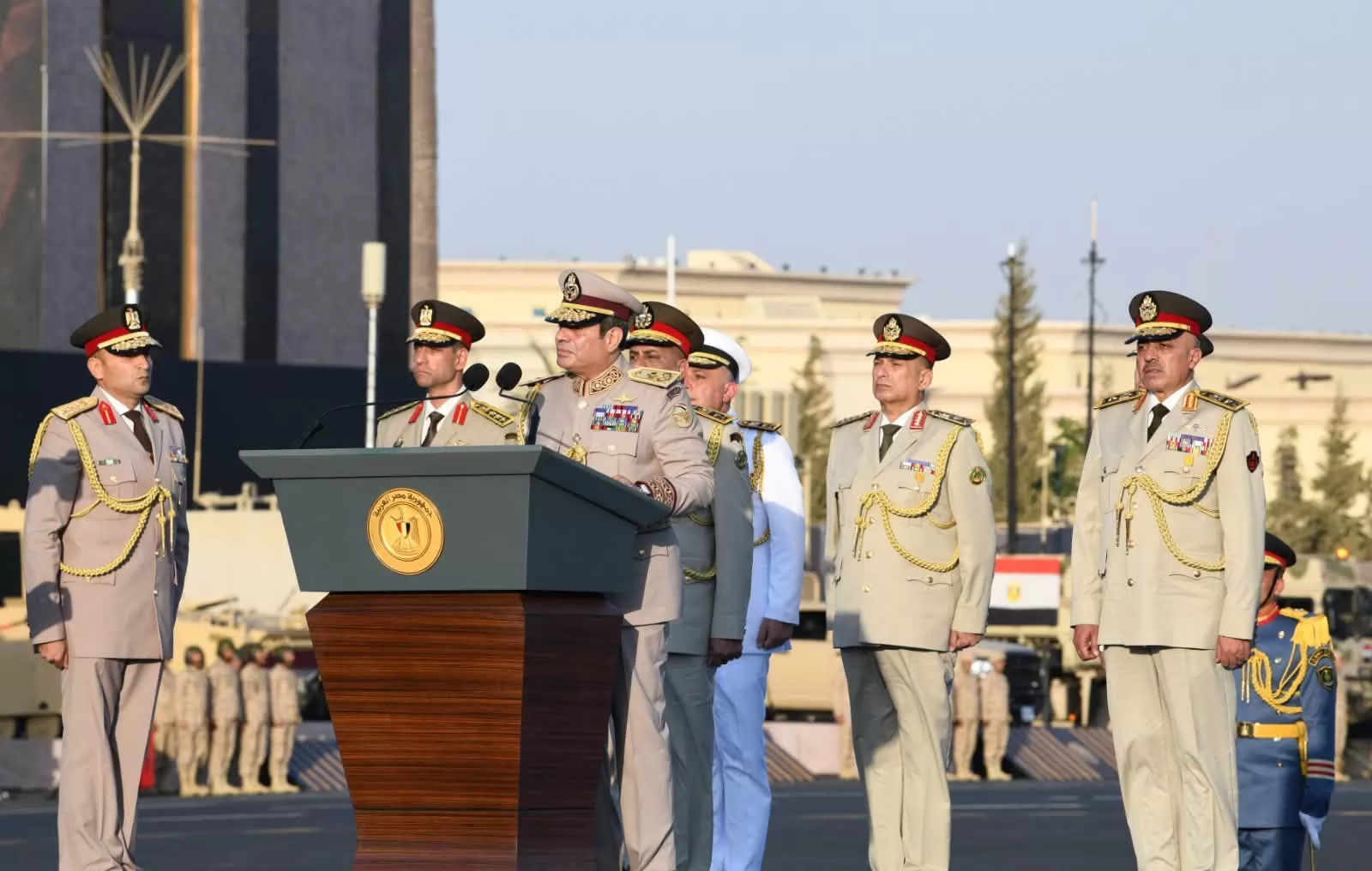 الرئيس السيسي: نعمل بكل ما أوتينا من قوة وعزيمة لبناء الدولة المص