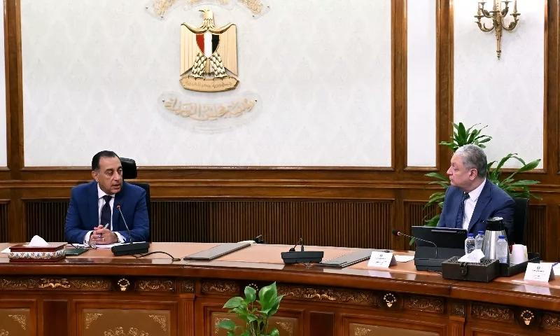 رئيس الوزراء يتابع الاستعدادات الجارية لتنفيذ مشروعات المرحلة الثانية من 