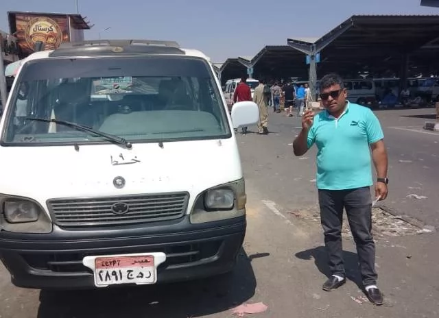 جهاز العاشر يتخذ إجراءات حاسمة لضبط منظومة المواصلات بالمدينة.. ص