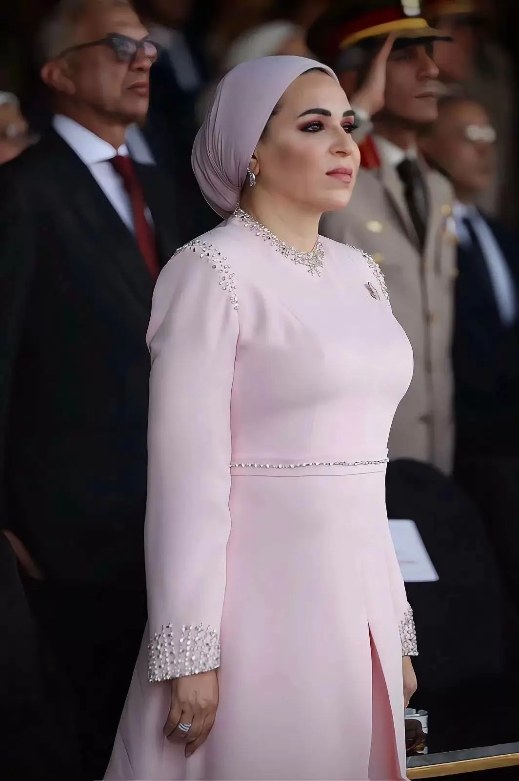 بصور جديدة بجوار الرئيس.. السيدة انتصار السيسى: لحظة فخر وحب