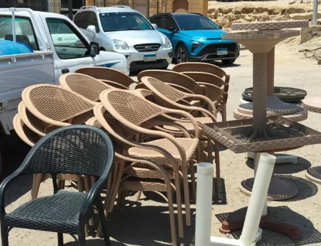جهاز 15 مايو يزيل تعديات على أراضى الدولة وزراعة مخالفة بالمدينة.