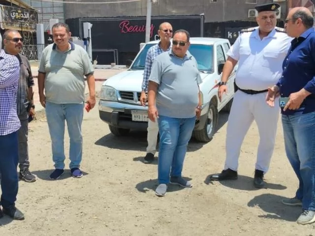 جهاز 15 مايو يزيل تعديات على أراضى الدولة وزراعة مخالفة بالمدينة.
