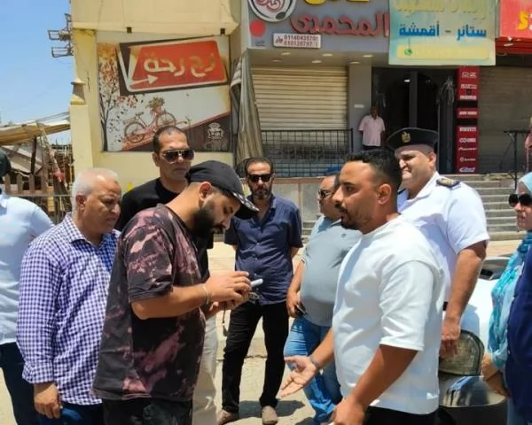 جهاز 15 مايو يزيل تعديات على أراضى الدولة وزراعة مخالفة بالمدينة.