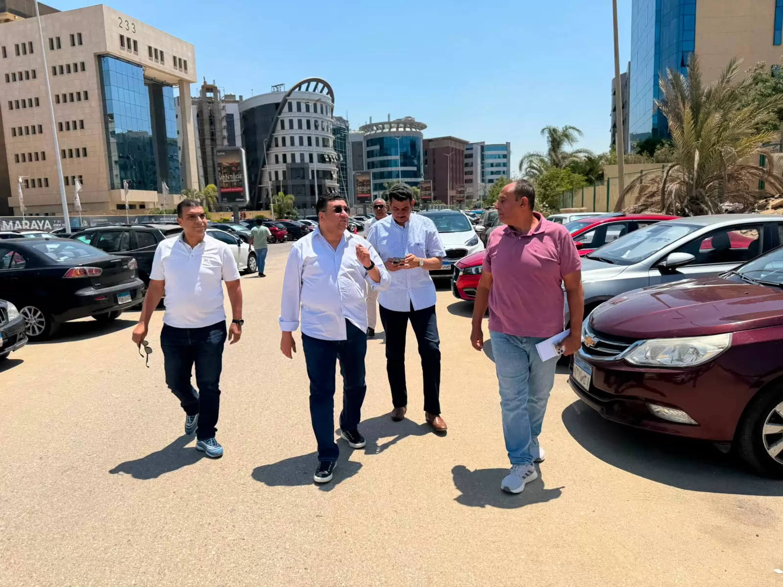 تفاصيل جولة رئيس جهاز القاهرة الجديدة بالتجمع الخامس 
