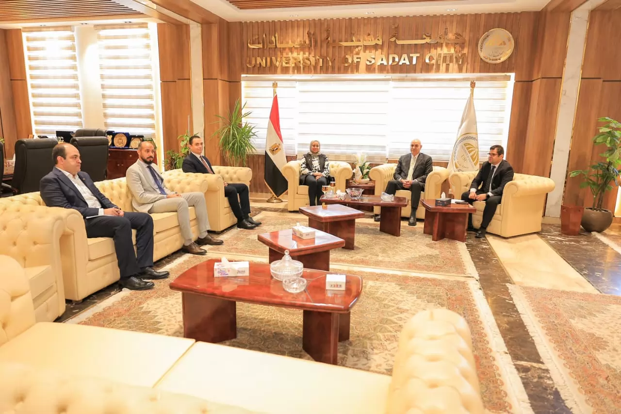 رئيس جامعةالسادات يلتقى وفد معهد تكنولوجيا المعلومات فرع المنوفية
