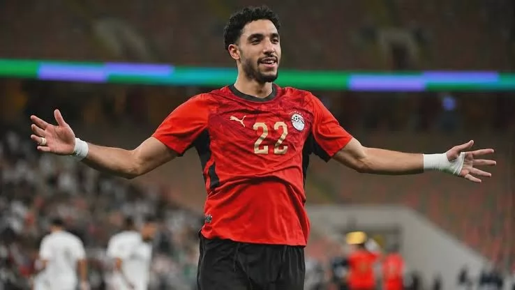 عمرو محمود ياسين يعلق على أداء عمر مرموش مع المنتخب