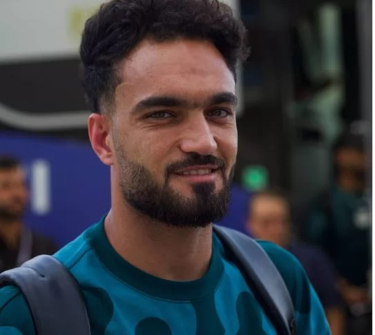 بعثة منتخب مصر في طريقها إلى مدينة العلمين - شاهد