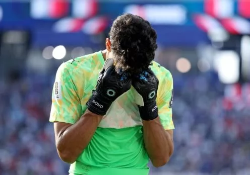 بالصور.. الحزن ينتاب لاعبي المغرب بعد نهاية مشوارهم بكأس العالم