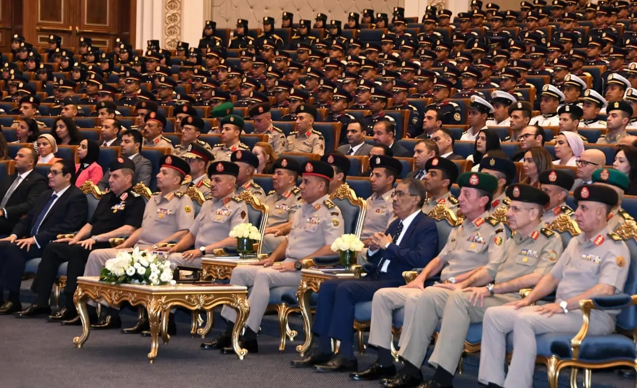 وزير الدفاع يشهد الإعلان عن قبول دفعات جديدة بالأكاديمية العسكرية