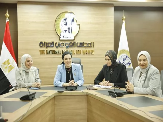القومي للمرأة يستقبل دفعة جديدة من طالبات وطلاب الجامعات 