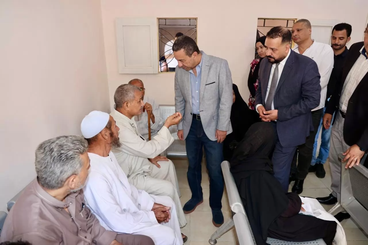 محافظ المنوفية يفتتح  المجمع الطبي بسنتريس لمرضى التأمين الصحي 