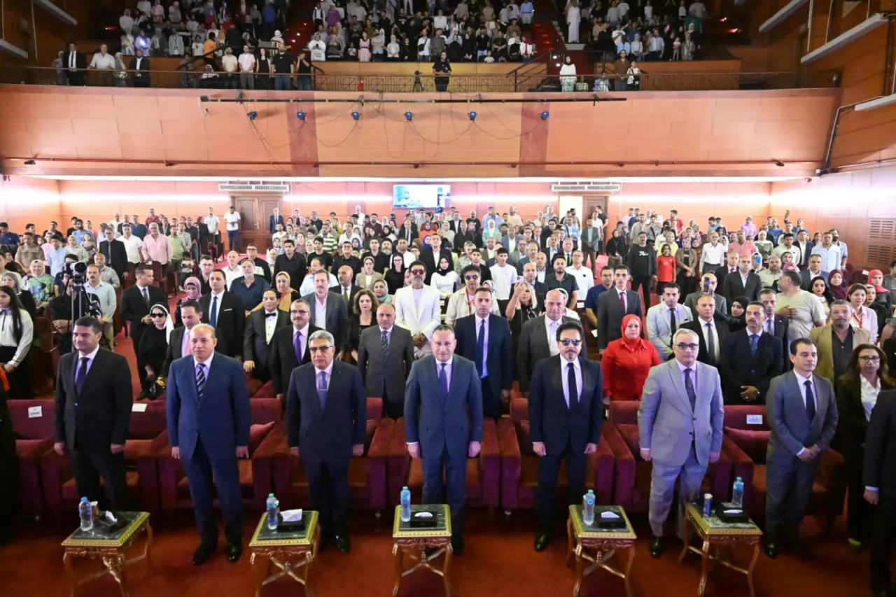 المنصورة تتزين بختام المهرجان القومي للمسرح وتكرم صفاء أبو السعود