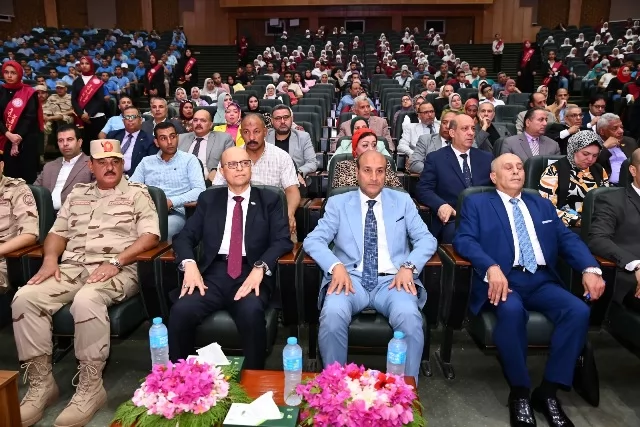 جامعة أسيوط تُحيي الذكرى الثالثة عشرة لثورة30يونيو باحتفالية كبري
