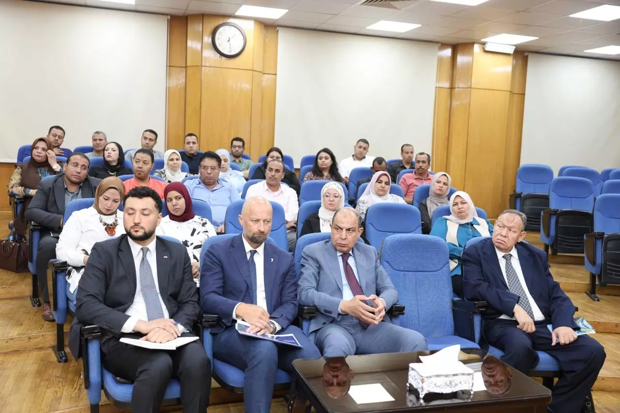 مشروع طاقة عملاق بالمنيا لتعزيز الاستثمار