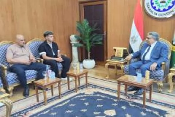 محافظ الدقهلية يستقبل إمام عاشور نجم منتخب مصر 