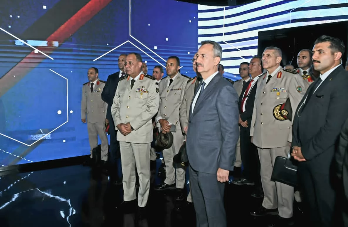 وزير الدفاع يعود إلى أرض الوطن بعد إنتهاء زيارته الرسمية لتركيا