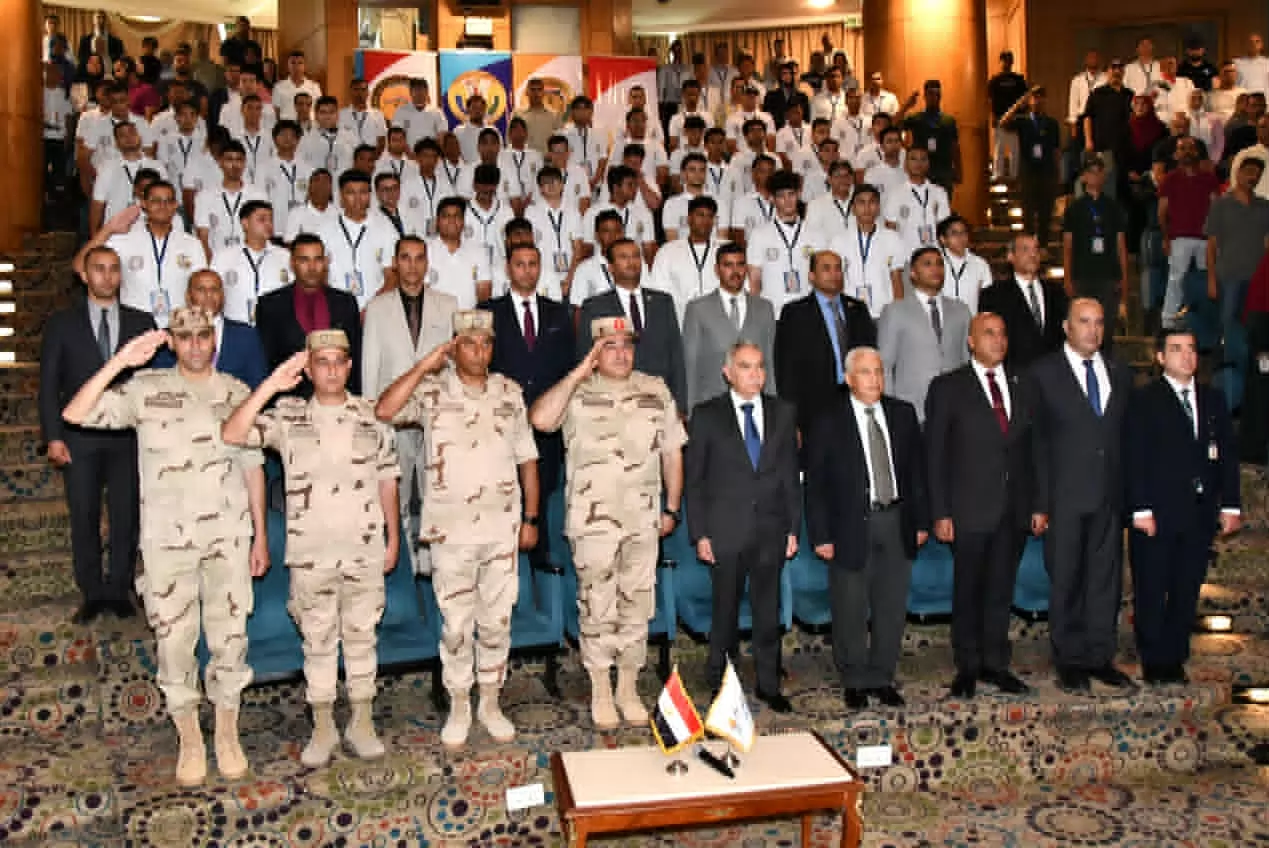 التجنيد والتعبئة تسلم شهادات الإعفاء من التجنيد لمرضى مستشفى سرطا
