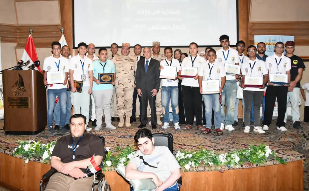 التجنيد والتعبئة تسلم شهادات الإعفاء من التجنيد لمرضى مستشفى سرطا