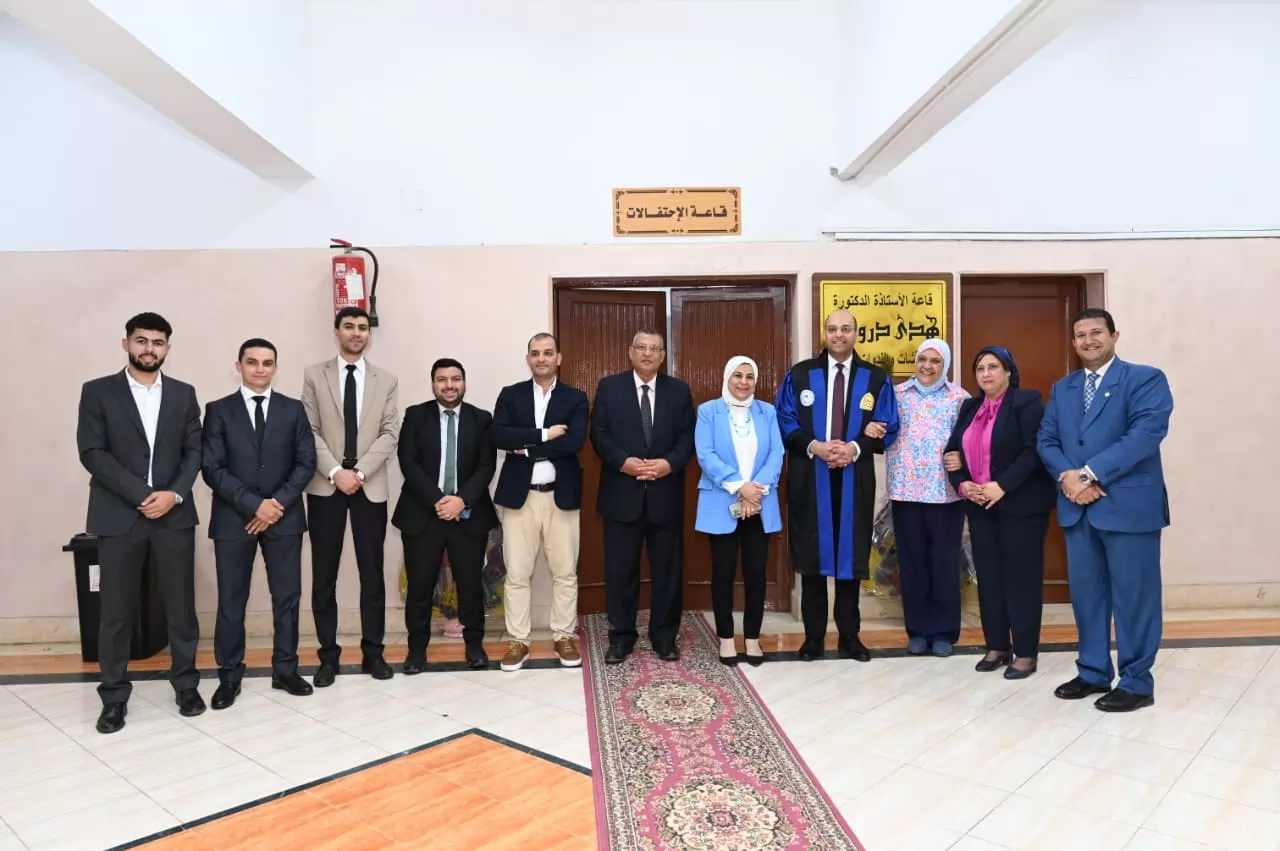 رسالة دكتوراه عن الدبلوماسية الشبابية وانعكاساتها على مكانة الدول