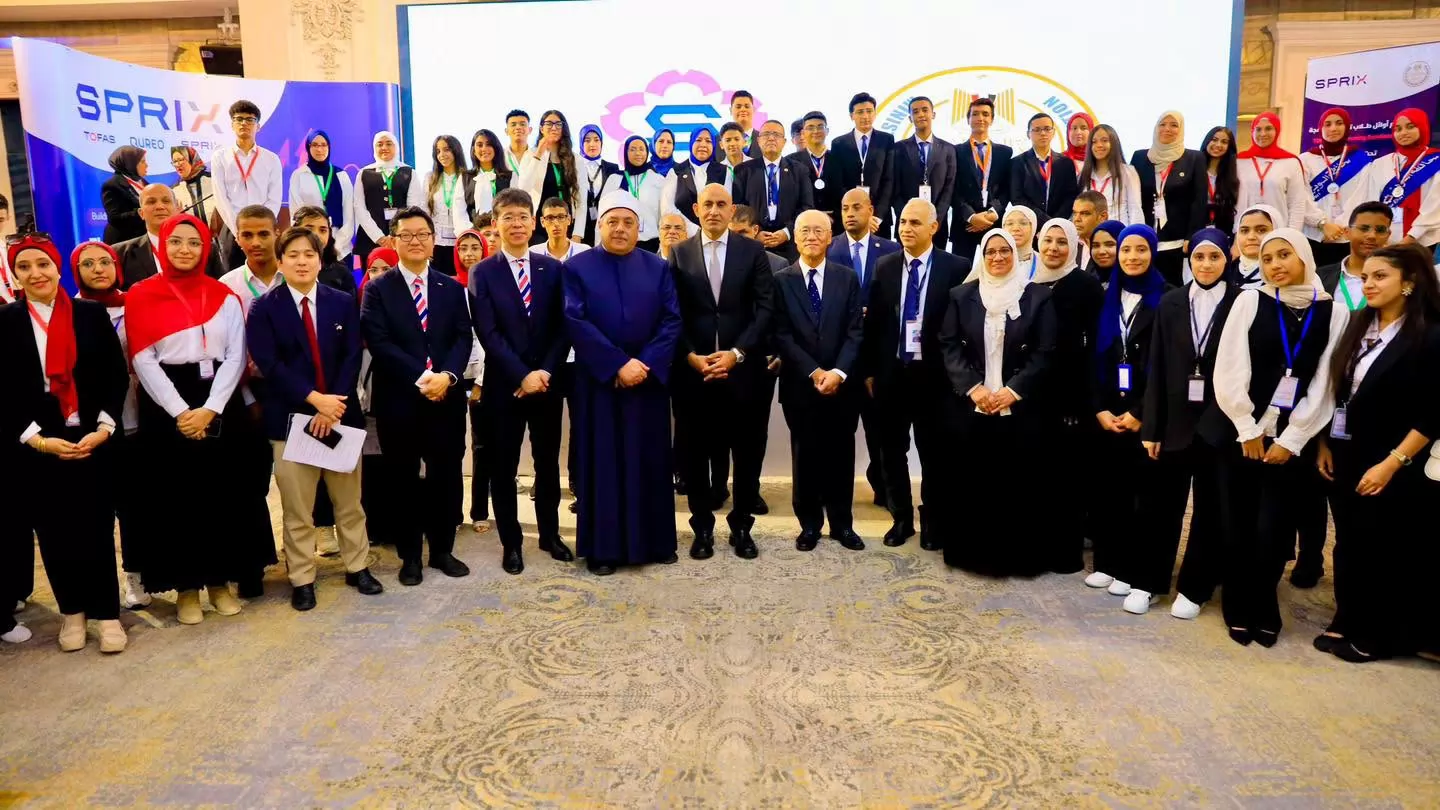 وزيرالتعليم يكرم طلاب الإسماعيلية الحاصلين على شهادة توفاس..صور