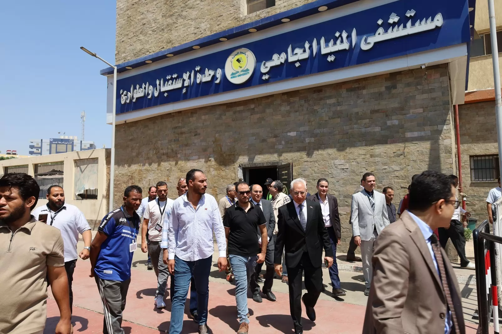 افتتاح التوسع بوحدة الاستقبال والطوارئ الجامعية بإضافة20سريرعناية